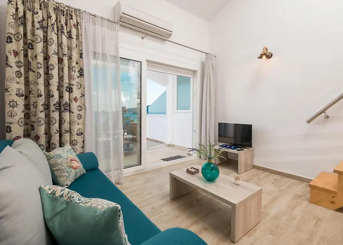 Artemis アパート クリッシ・アモウディア